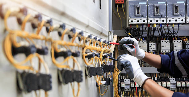 Professional Electrician technician working in Barview, OR